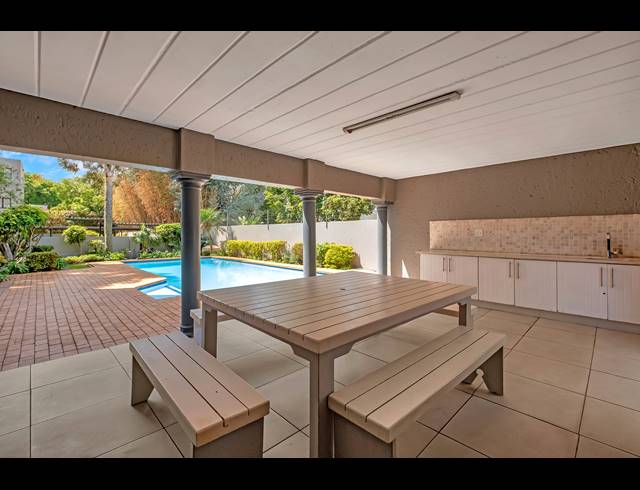 2 BEDROOM APARTMENT FOR SALE IN MELROSE